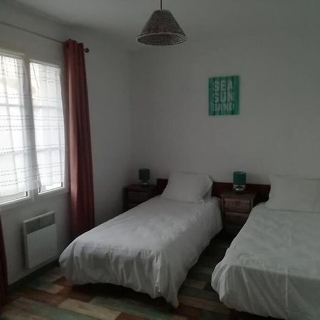 Вилла Maison Au Calme A 300M De La Plage Ла-Котиньер Экстерьер фото